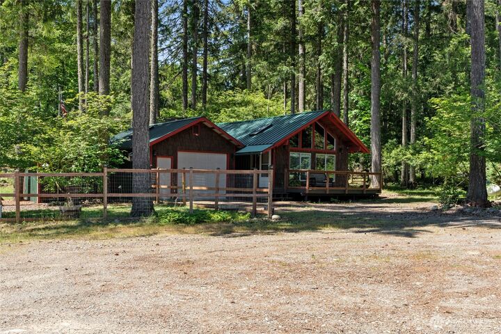 Property Photo:  570 N Duckabush Drive W  WA 98548 