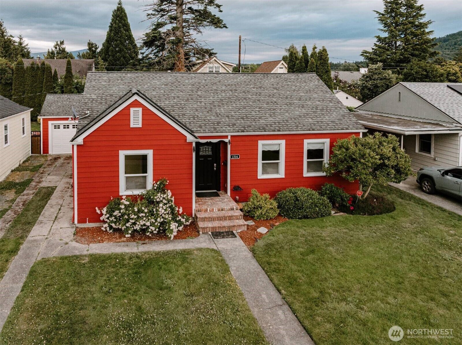 Property Photo: 1314 S 12th Street WA 98274