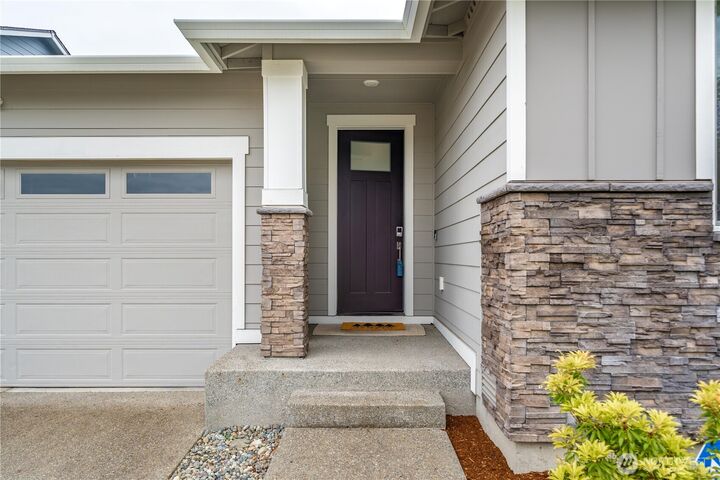 Property Photo:  18224  134th Avenue E  WA 98374 