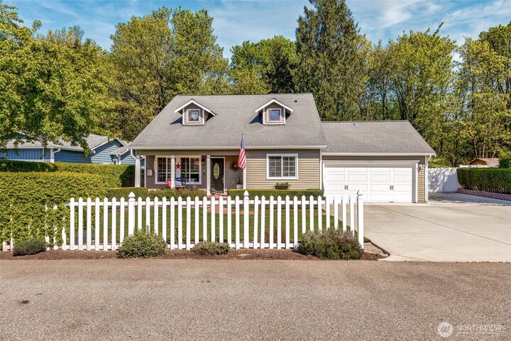 Property Photo:  13101  58th Drive SE  WA 98296 