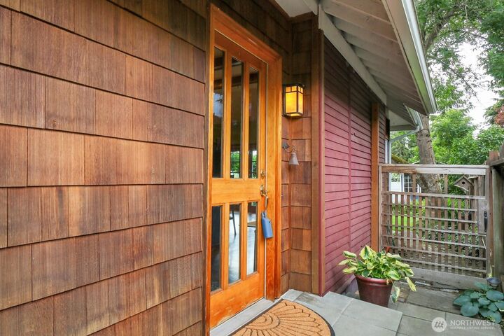 Property Photo: 4229 46th Avenue S WA 98118