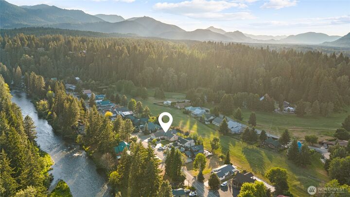 Property Photo:  321  Pebble Beach Drive  WA 98922 
