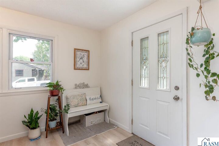 Property Photo:  202 Ellis Avenue  MN 56001 