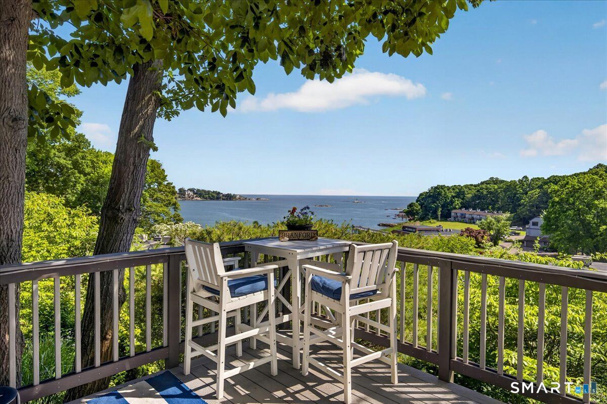 Property Photo:  23 Harbour Village A  CT 06405 