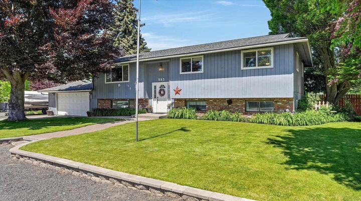 Property Photo:  523 E Fellows St  WA 99022 
