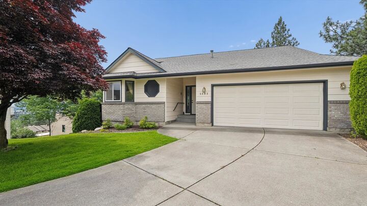 Property Photo: 5402 N New York Ln WA 99212