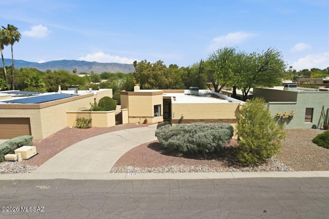 Property Photo:  1836 N Ranch Drive  AZ 85715 