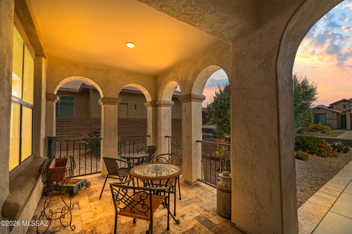 Property Photo:  2555 E Josephine View Drive  AZ 85614 