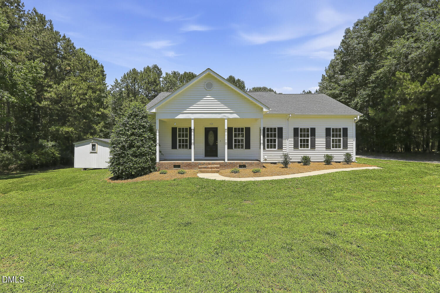 Property Photo:  100 Fire Thorne Lane  NC 27526 