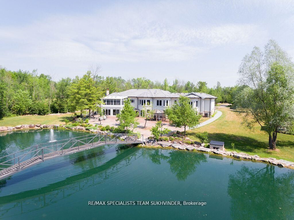 Property Photo: 14180 Heritage Road ON L7C 1T6