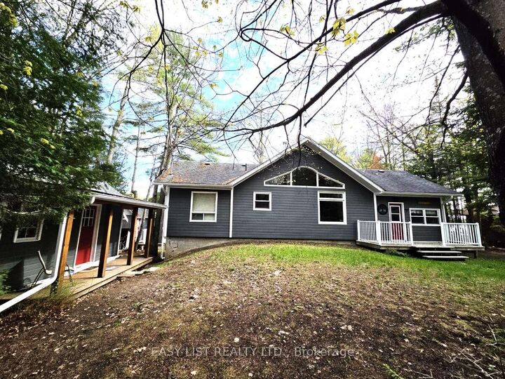 Property Photo: 1093 Wilderness Trail ON K6H 5R7
