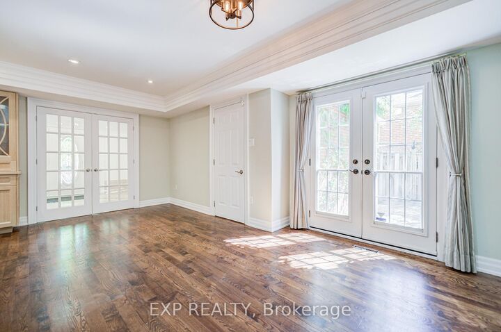 Property Photo: 82 Derby Court ON L3Y 5Z9