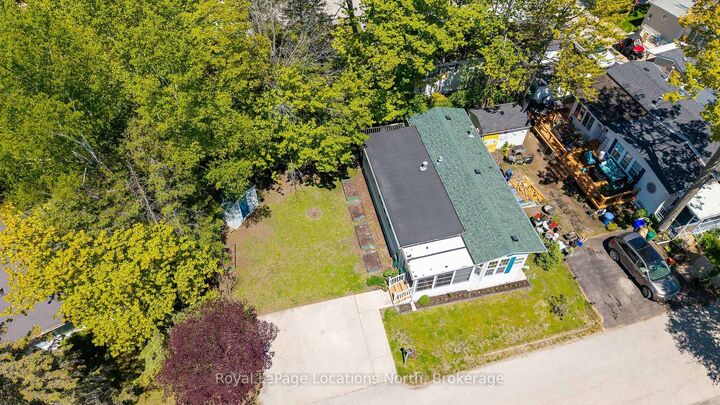 Property Photo: 55 Topaz Street ON L9Z 1X7