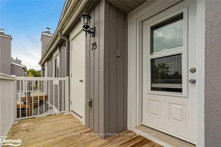 Property Photo: 21 Dawson Drive 73 ON L9Y 5B5
