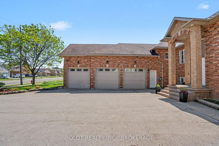 Property Photo: 1504 Upper Sherman Avenue ON L8W 1C5