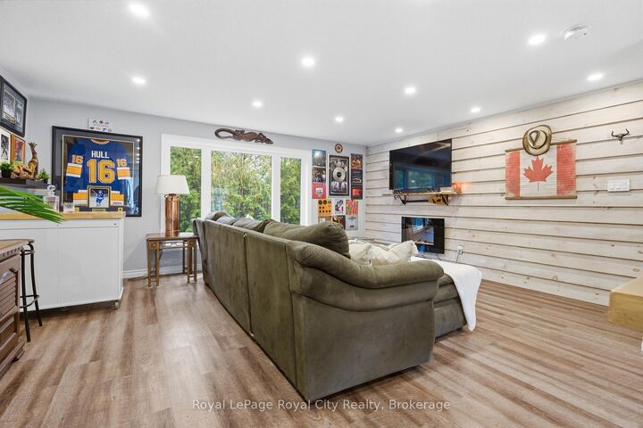 Property Photo: 320 Alma Street 13 ON N0B 2K0