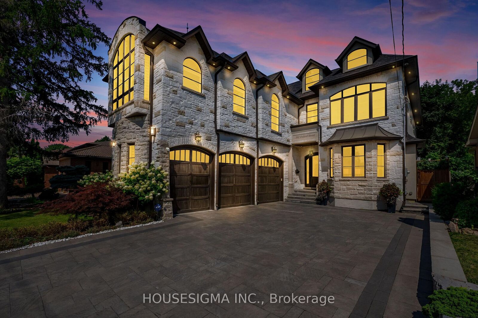Property Photo: 102 Oxford Street ON L4C 4L5