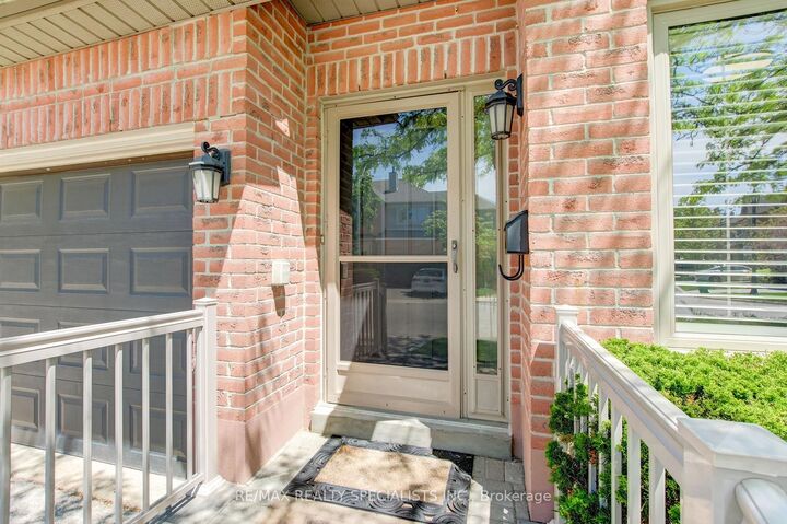 Property Photo: 5480 Glen Erin Drive 66 ON L5M 5R3