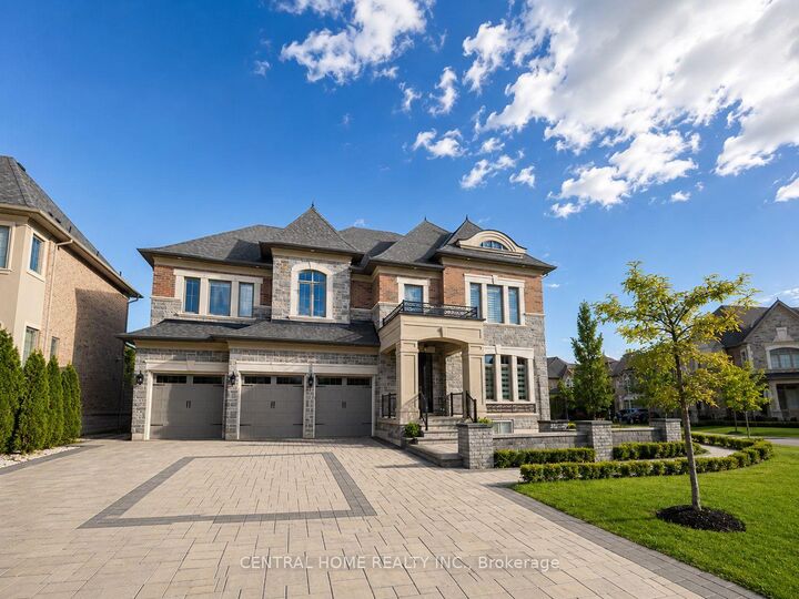 Property Photo: 33 James Stokes Court ON L7B 0M7