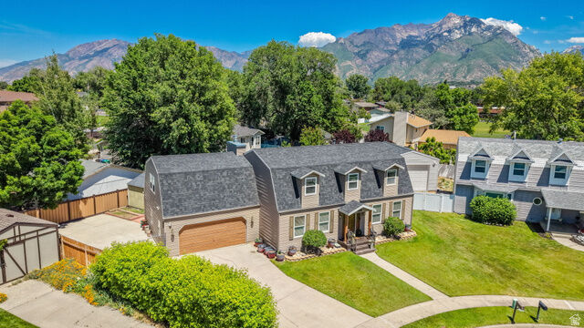 Property Photo: 9709 S Camberley Cir UT 84092