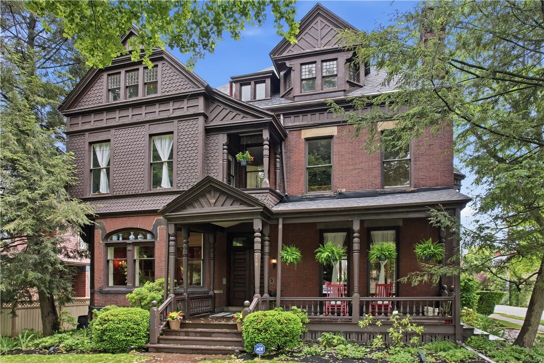 Property Photo:  719 Amberson Ave  PA 15232 