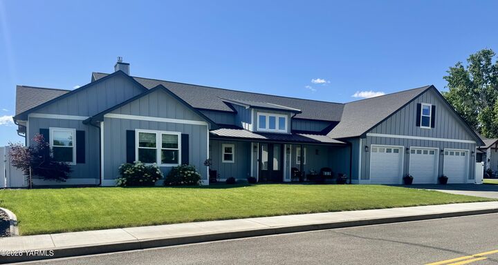 Property Photo:  2102 S 96th Ave  WA 98903 