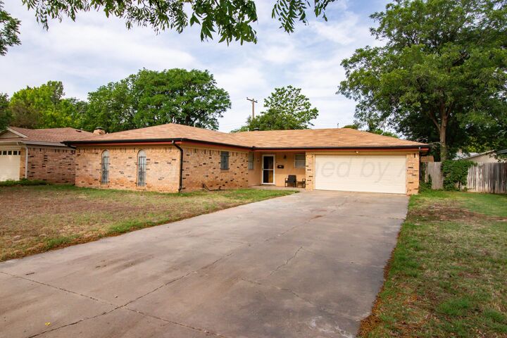 Property Photo: 4506 Chisholm Trail TX 79109-5924