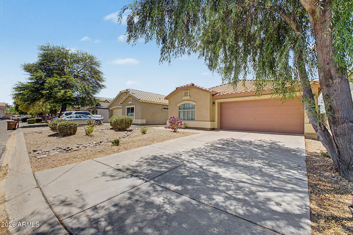 Property Photo:  35654 N Murray Grey Drive  AZ 85143 