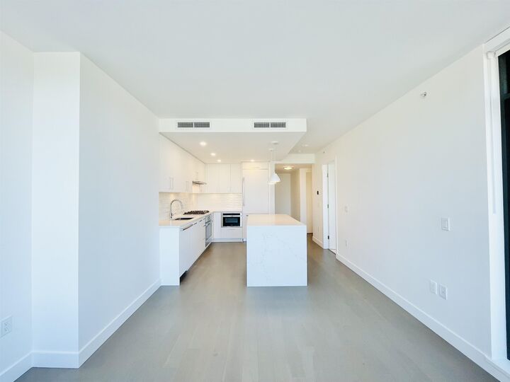 Property Photo:  1588 Johnston Road 303  BC V4B 0C5 