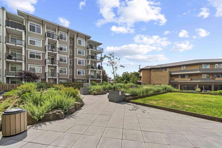 Property Photo: 20686 Eastleigh Crescent 305 BC V3A 0M4