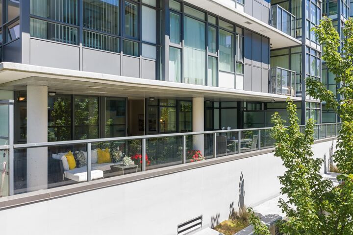 Property Photo:  2507 Maple Street 302  BC V6J 0E1 