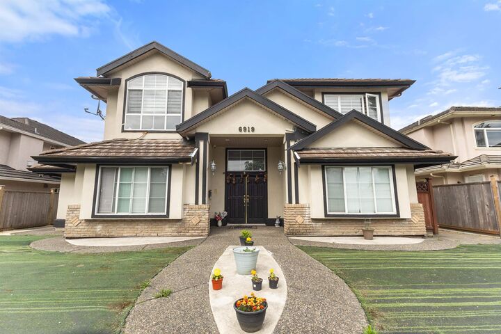 Property Photo: 6919 128 Street BC V3W 4E1