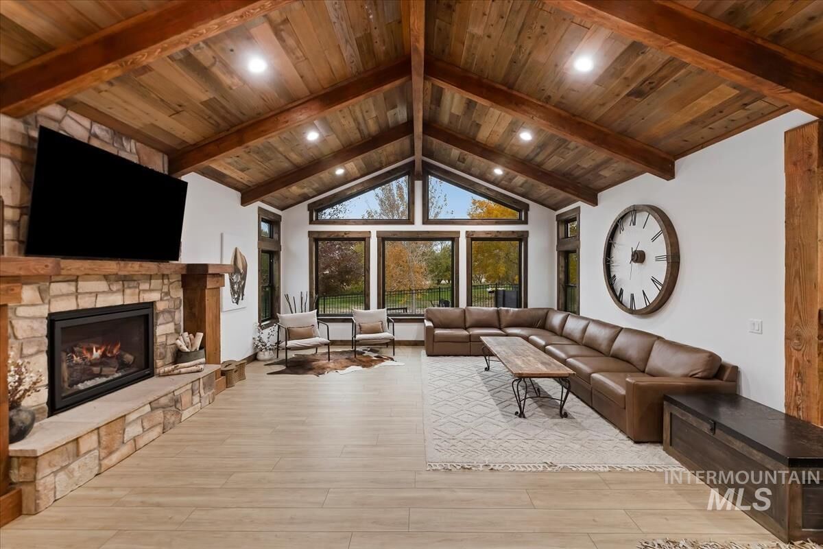 Property Photo:  1417 N Kcid Rd  ID 83605 