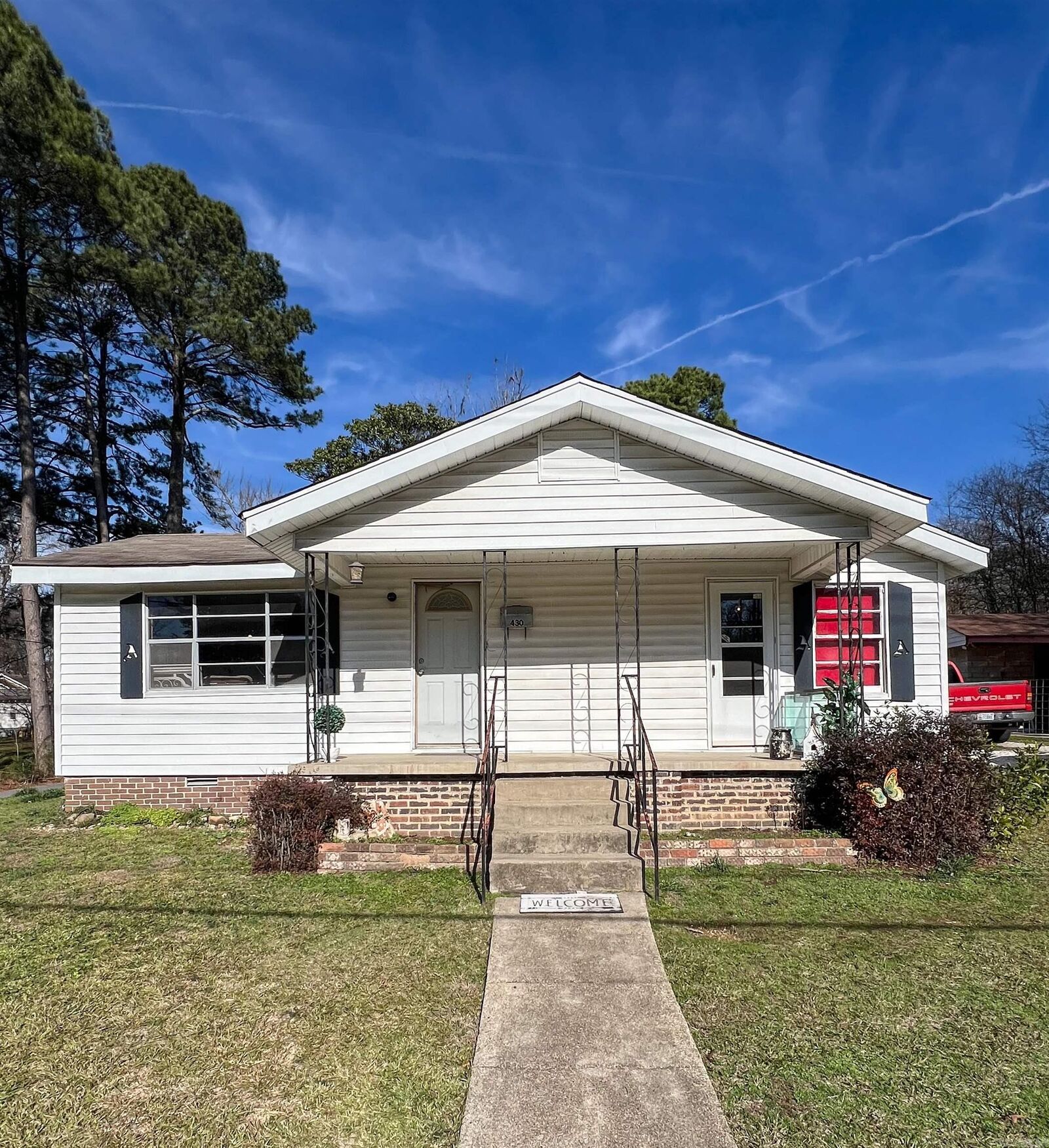 Property Photo: 430 W Mill Street AR 72104
