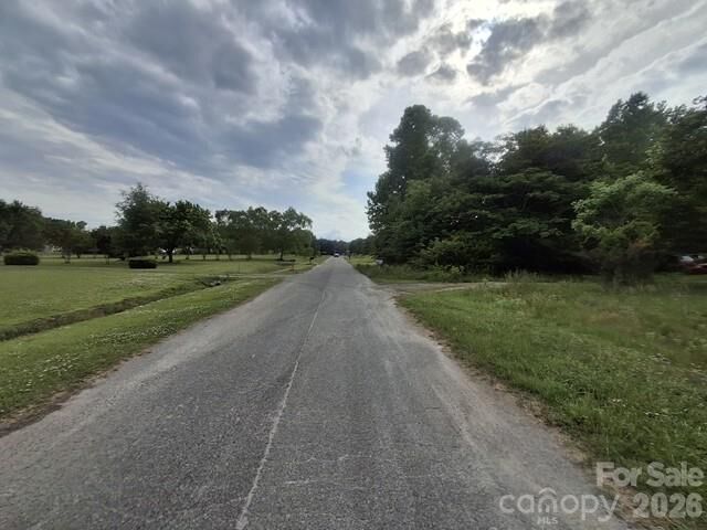 Property Photo:  890 Snohan Road  NC 28513 