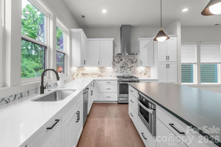Property Photo:  1451 Haywood Court A  NC 28205 