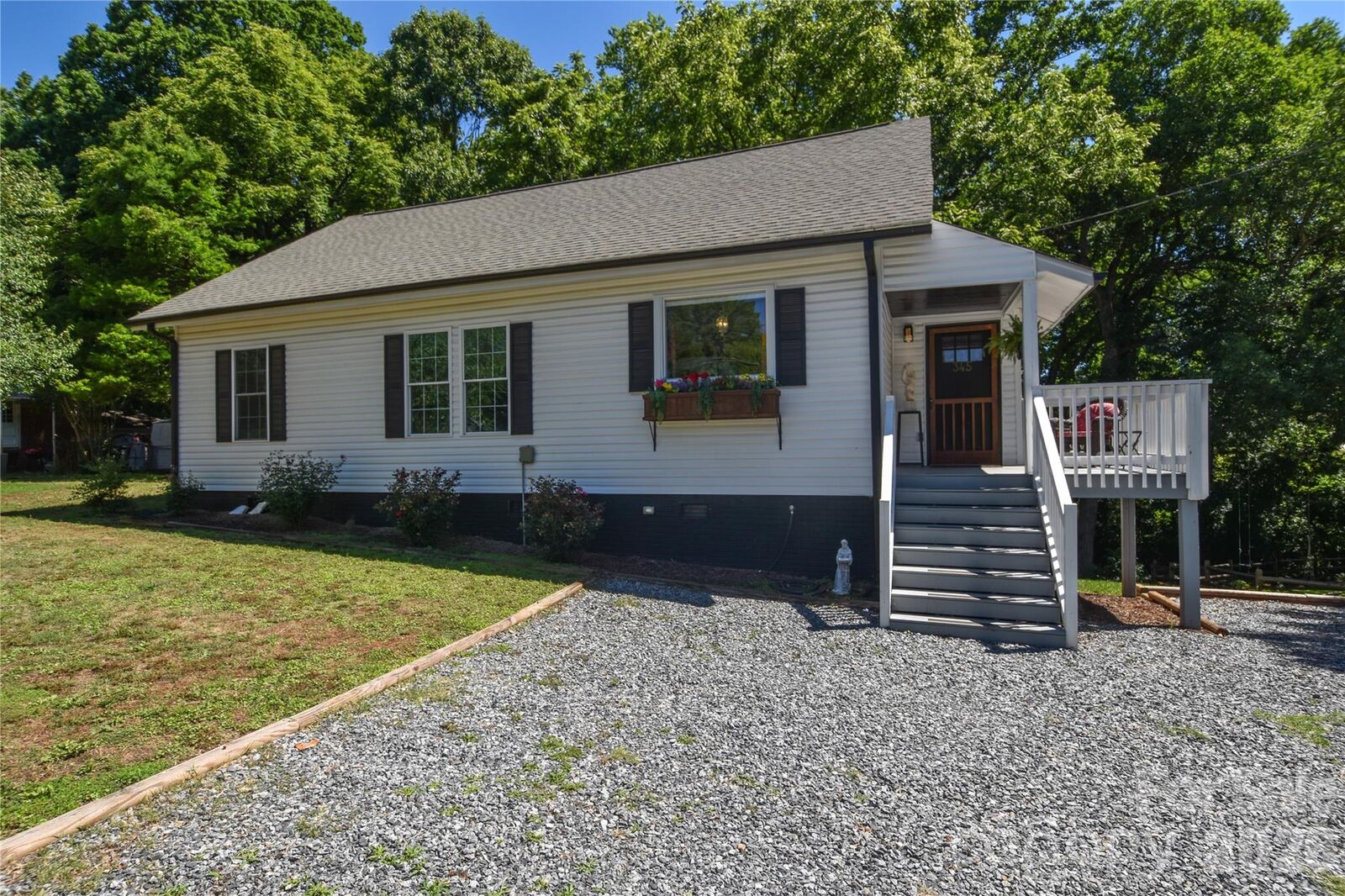 Property Photo: 345 W Lowrance Avenue NC 28115