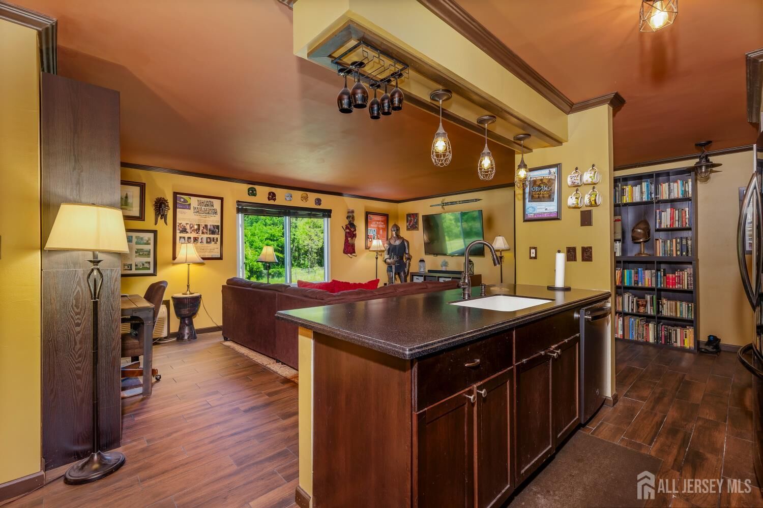 Property Photo:  18 Steeplechase Court  NJ 08873 