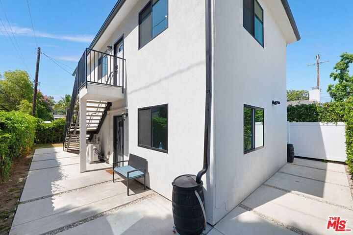 Property Photo: 6266 Etiwanda Ave CA 91335