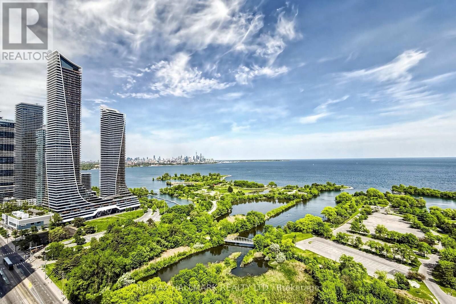 Property Photo: 2240 Lake Shore Boulevard West 2907 ON M8V 0B1