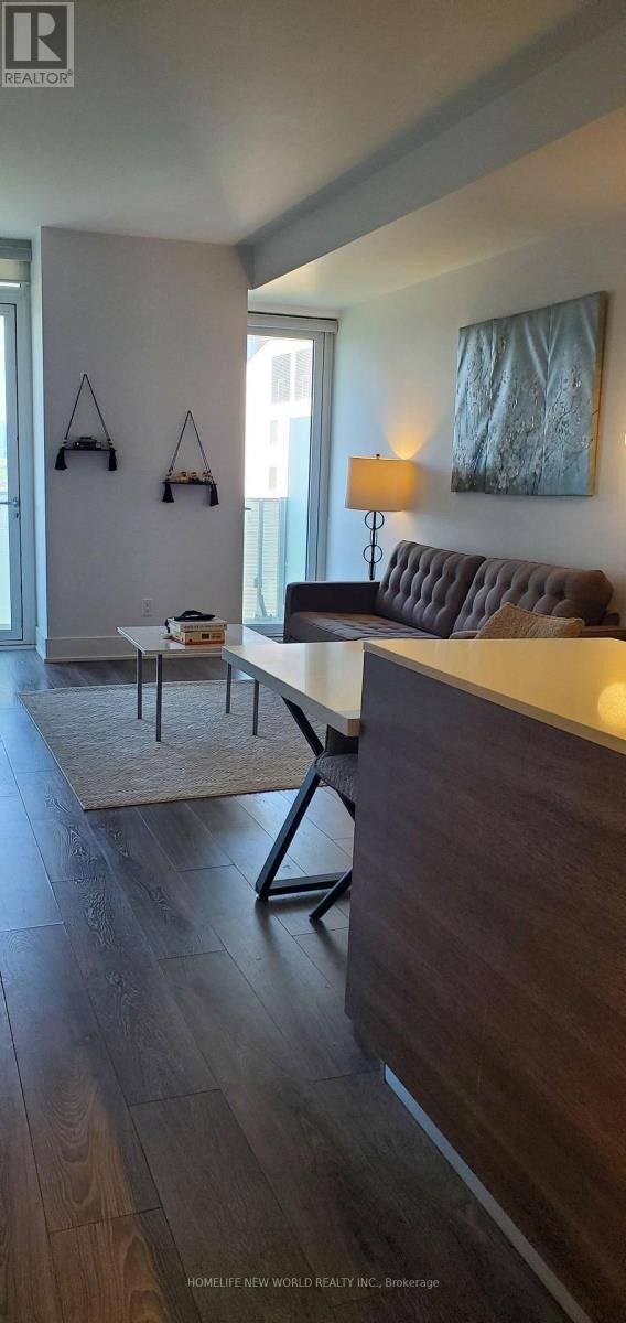 Property Photo:  200 Bloor Street West 1307  ON M5S 1T8 
