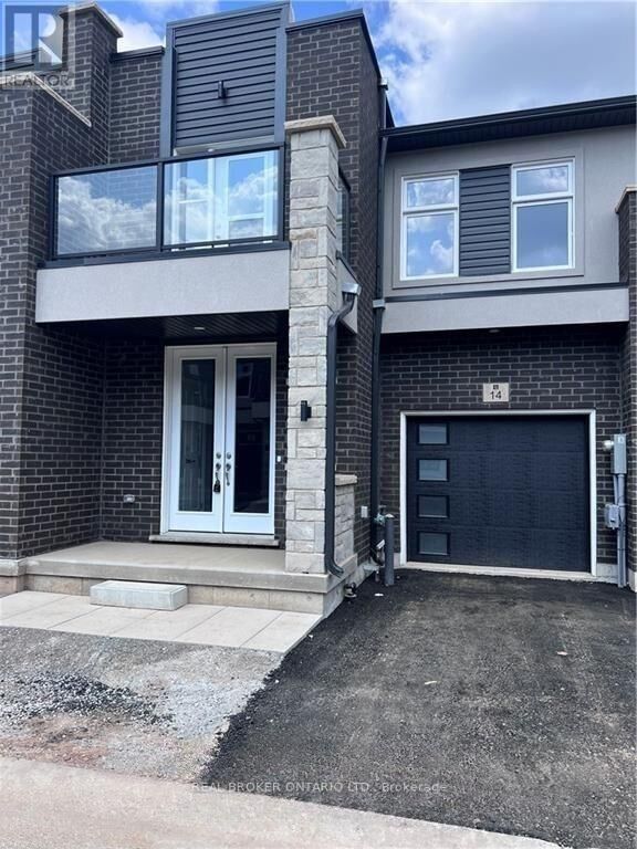 Property Photo:  5672 Dorchester Road  ON L2G 4Y8 