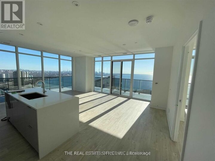 Property Photo: 70 Annie Craig Drive 4504 ON M8V 0C4