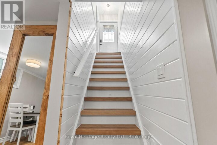 Property Photo:  19 Kawartha Drive Lower  ON K9V 1A6 
