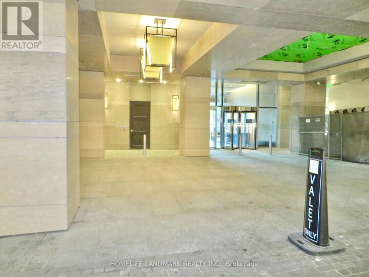Property Photo: 188 Cumberland Street 1504 ON M5R 0B6