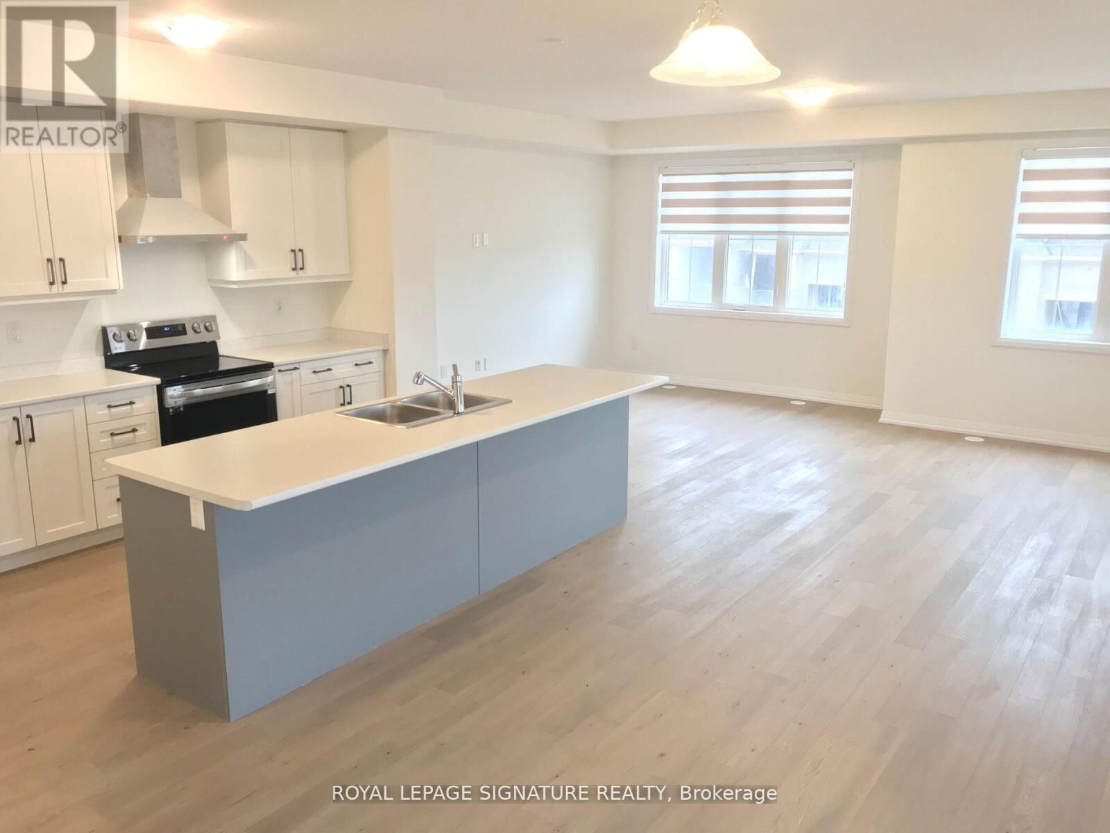 Property Photo:  1 Granville Crescent  ON N3W 0J5 
