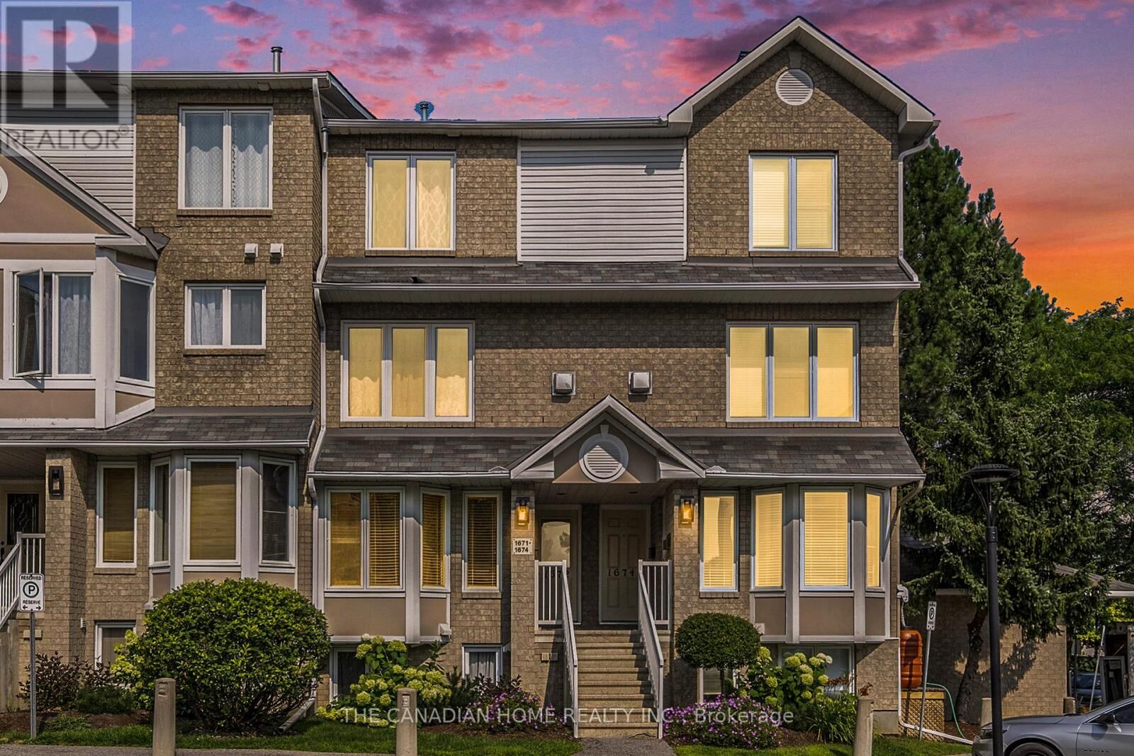 Property Photo: 1672 Locksley Lane 27 ON K1J 1B6