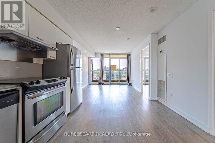 Property Photo:  33 Singer Court 1606  ON M2K 0B4 