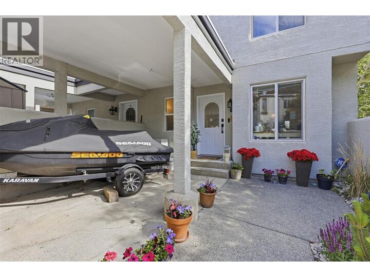 Property Photo:  411 Aberdeen Drive 8  BC V1S 1X2 