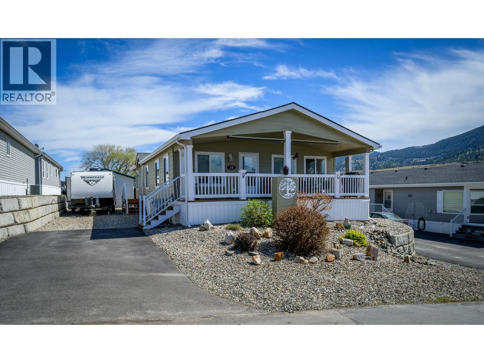Property Photo: 768 Shuswap E Road 14 BC V2H 0A4